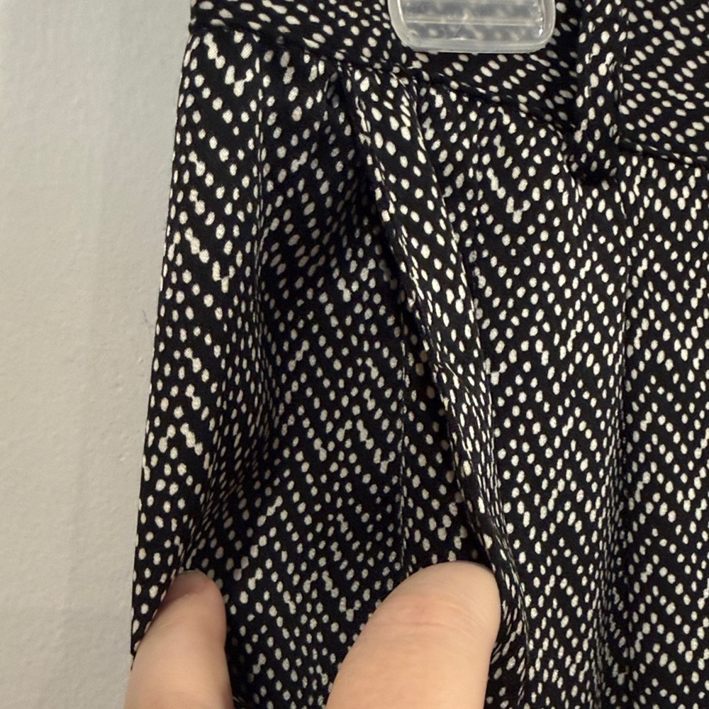 Anthropologie See You Soon Black and Gray Patterned dress pants - Picture 7 of 11